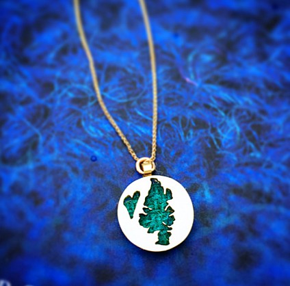 9ct Yellow Gold - 20mm disc - 18inch gold chain 