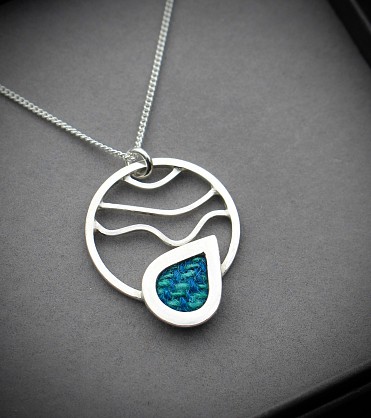 Sterling Silver - Harris Tweed- 18inch chain - pendant approx 30mm 