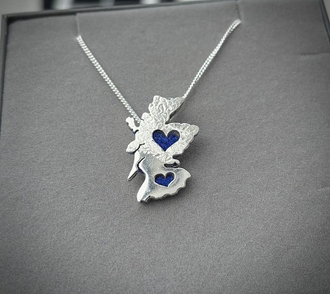 Sterling Silver And Harris Tweed - Approx 30x17mm with an 18inch chain